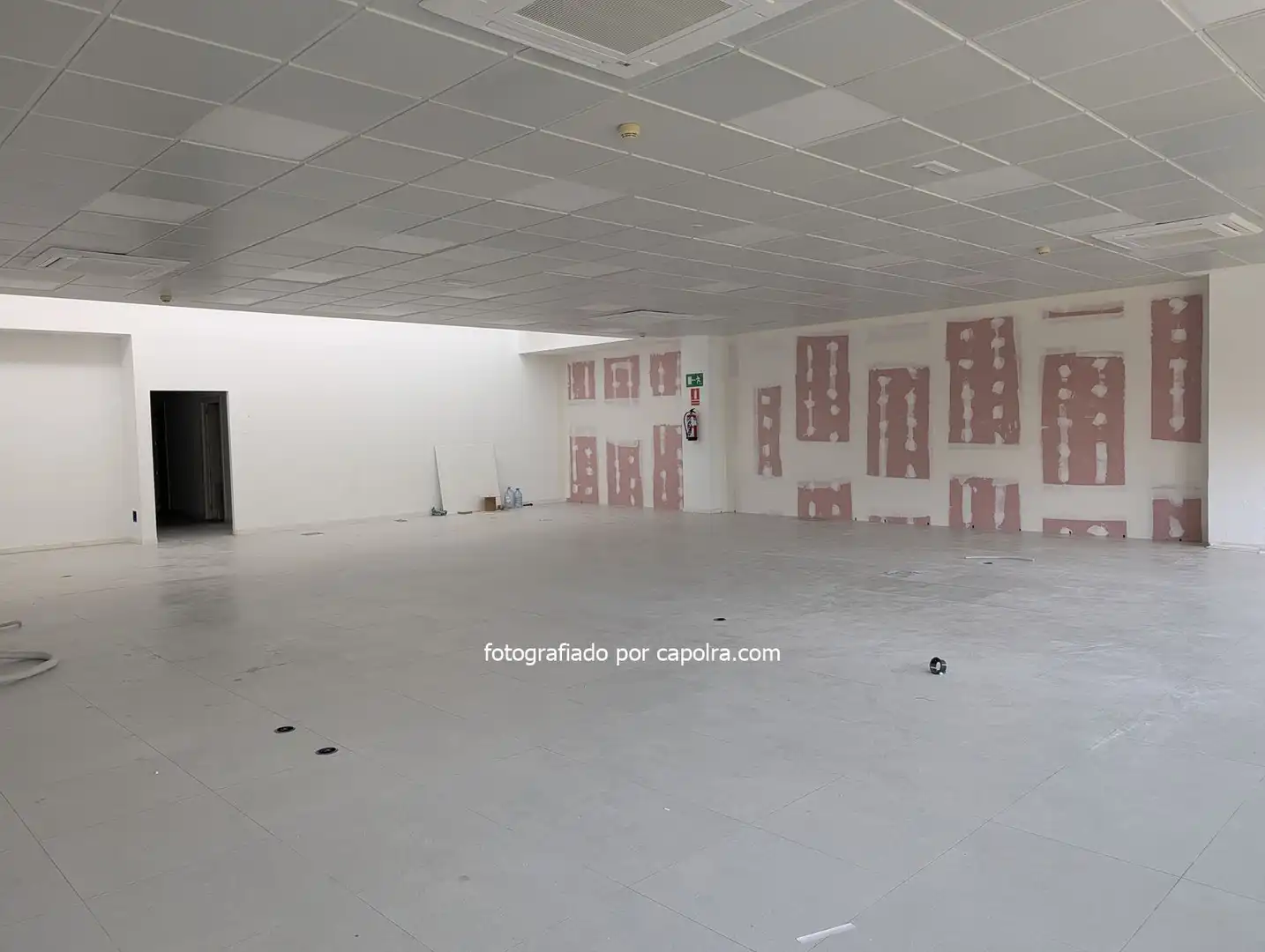 Büro zur Miete in Barcelona mit Klimaanlage, Heizung und Abstellraum