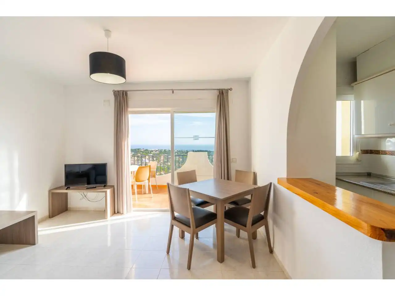 Esszimmer von Einfamilien-Reihenhaus zum Verkauf in Calpe / Calp mit Klimaanlage, Terrasse und Möbliert