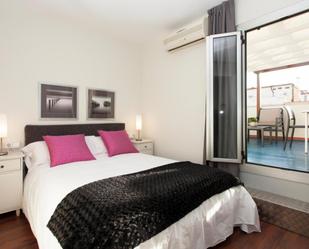 Bedroom of Apartment to rent in  Barcelona Capital  with Air Conditioner, Furnished and Microwave