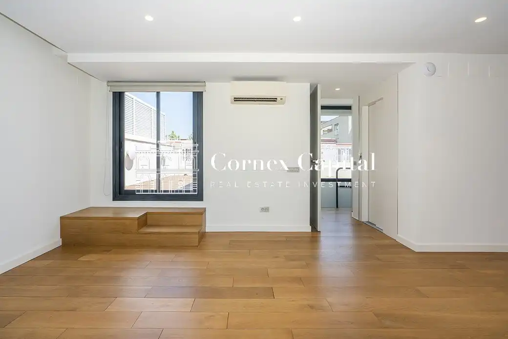 Vista exterior de Casa adosada en venta en Barcelona con Aire acondicionado, Calefacción y Jardín privado