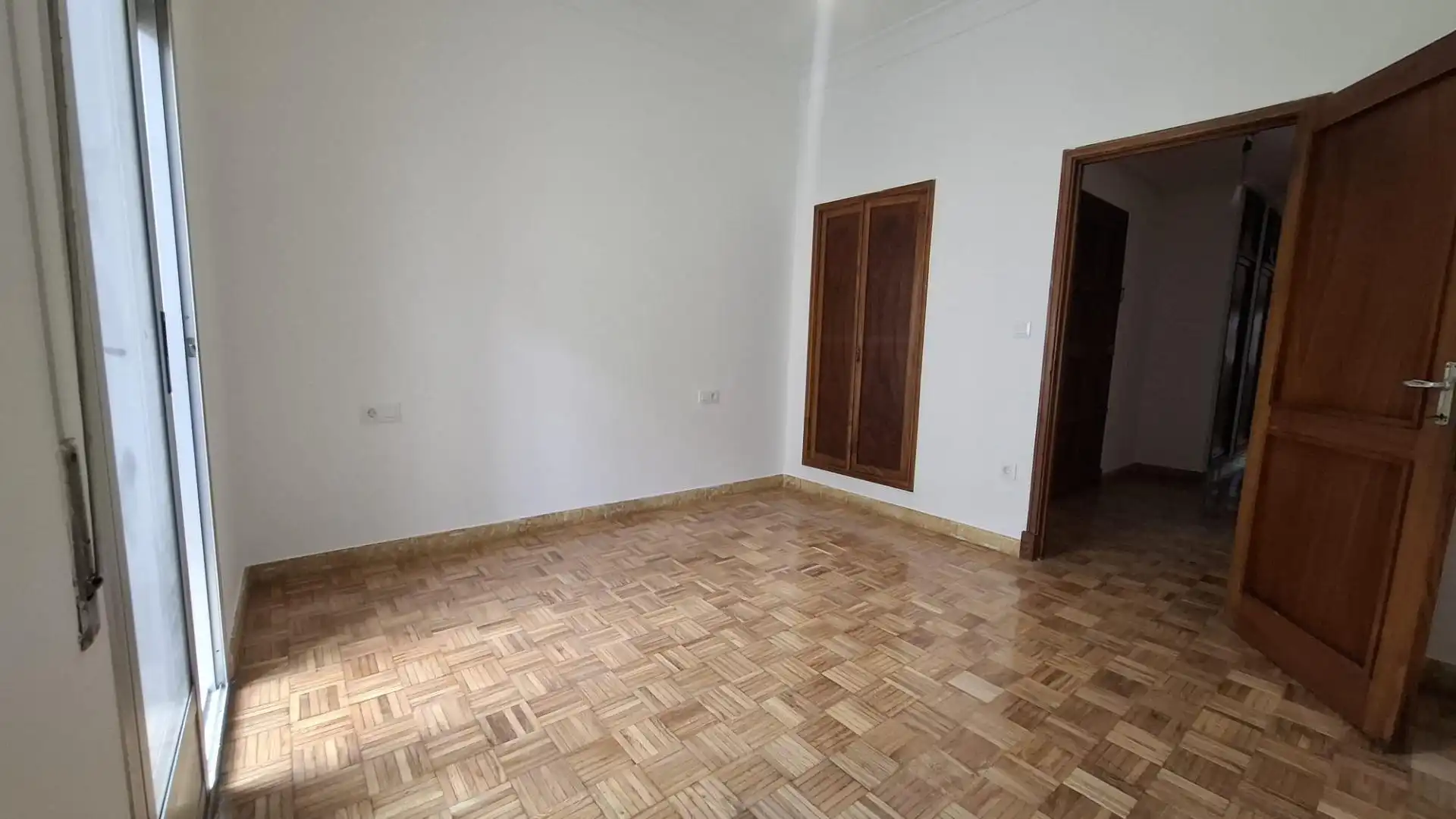 Flat for sale in Ourense Capital   with Parquet flooring, Storage room and Balcony