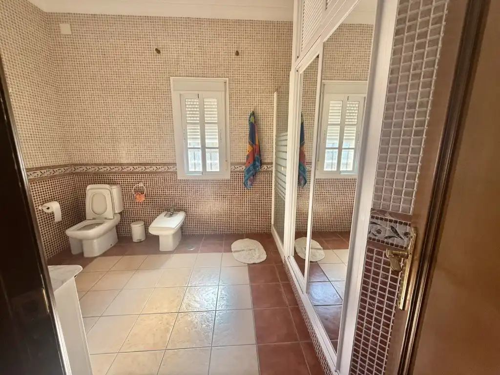 Baño de Casa o chalet en venta en Mairena del Alcor con Amueblado y Balcón