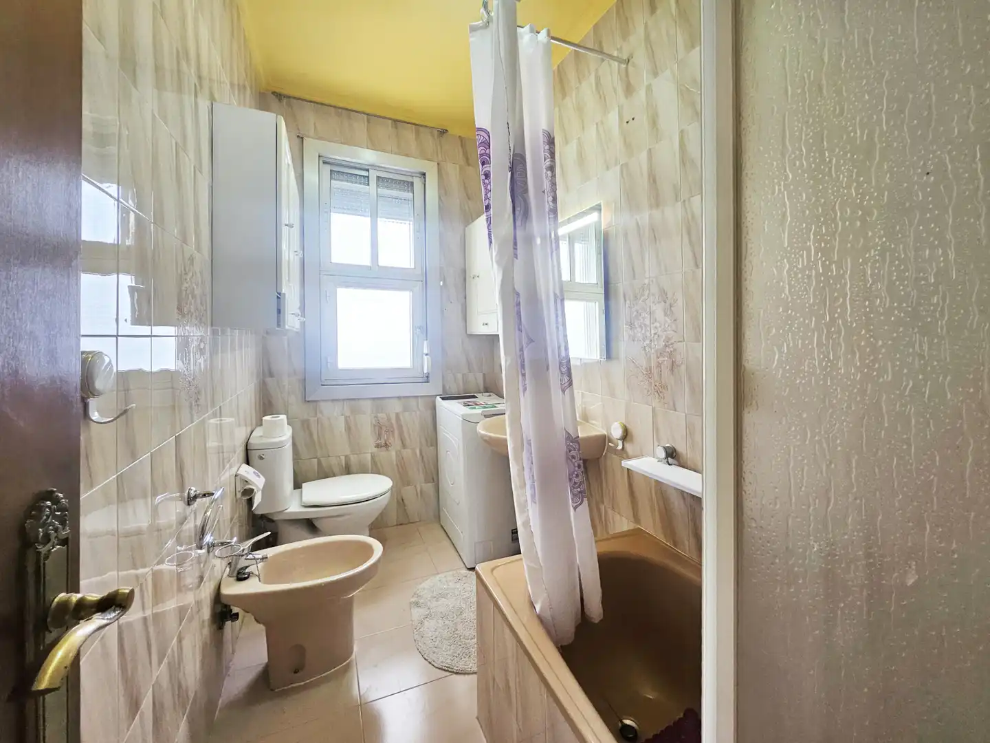 Bathroom of Flat for rent in A Coruña Capital   with Heating, Furnished and Oven