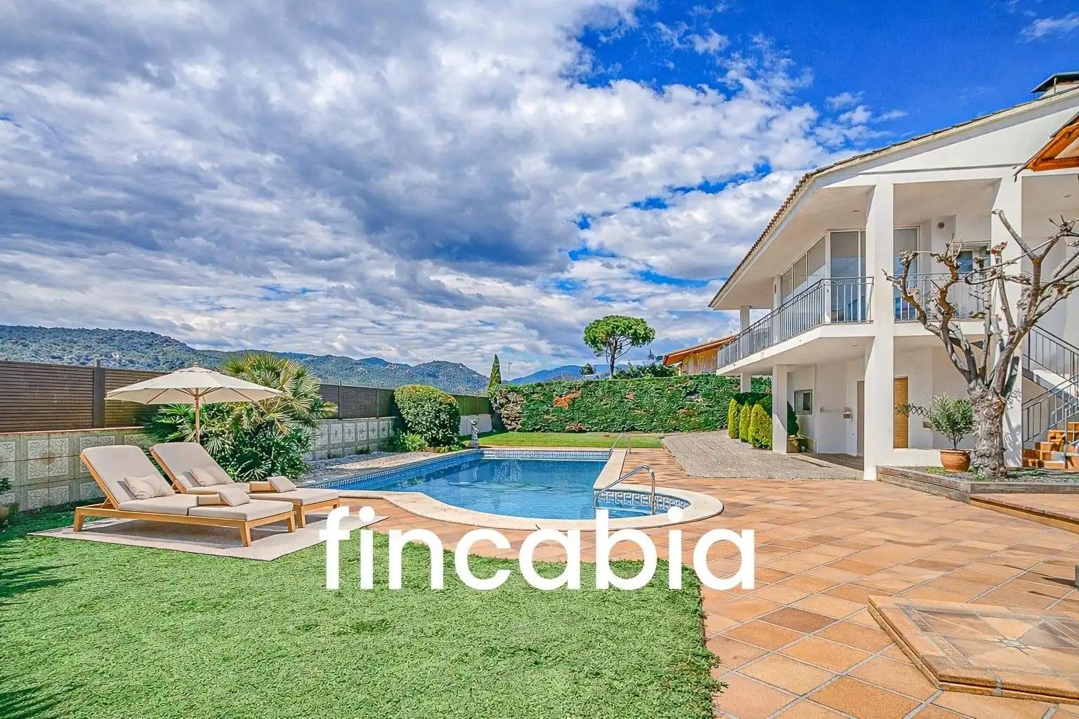 Vista exterior de Casa o xalet en venda en Santa Coloma de Farners amb Aire condicionat, Calefacció i Jardí privat