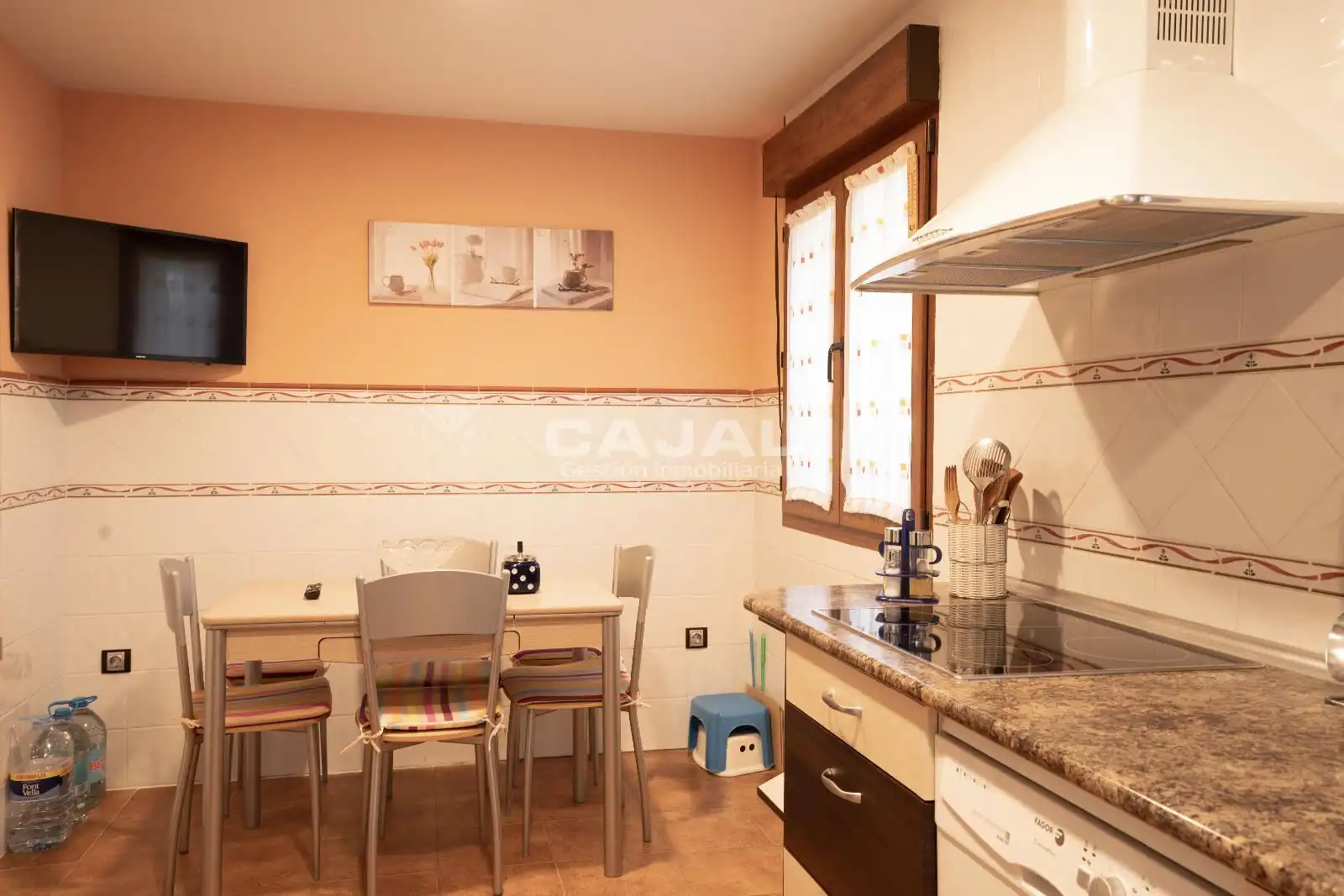Kitchen of Detached homes for sale in Grajera  with Heating and Private garden
