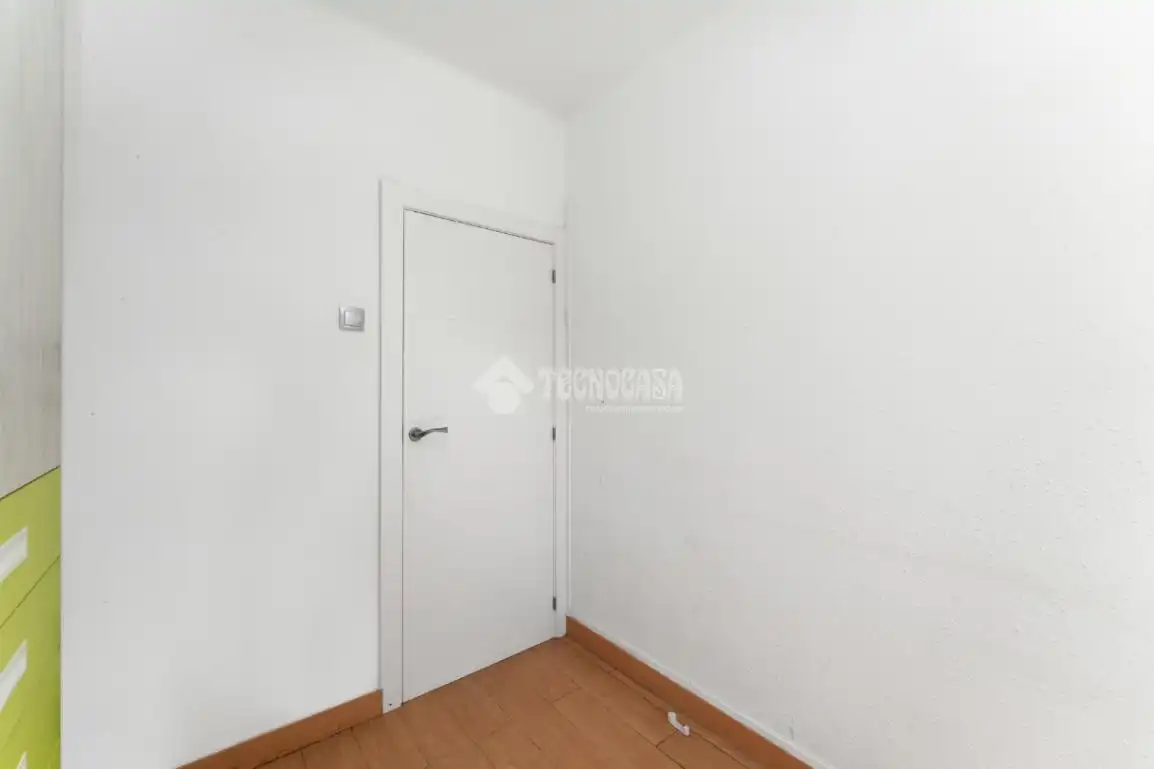 Bedroom of Flat for sale in Cornellà de Llobregat  with Air Conditioner