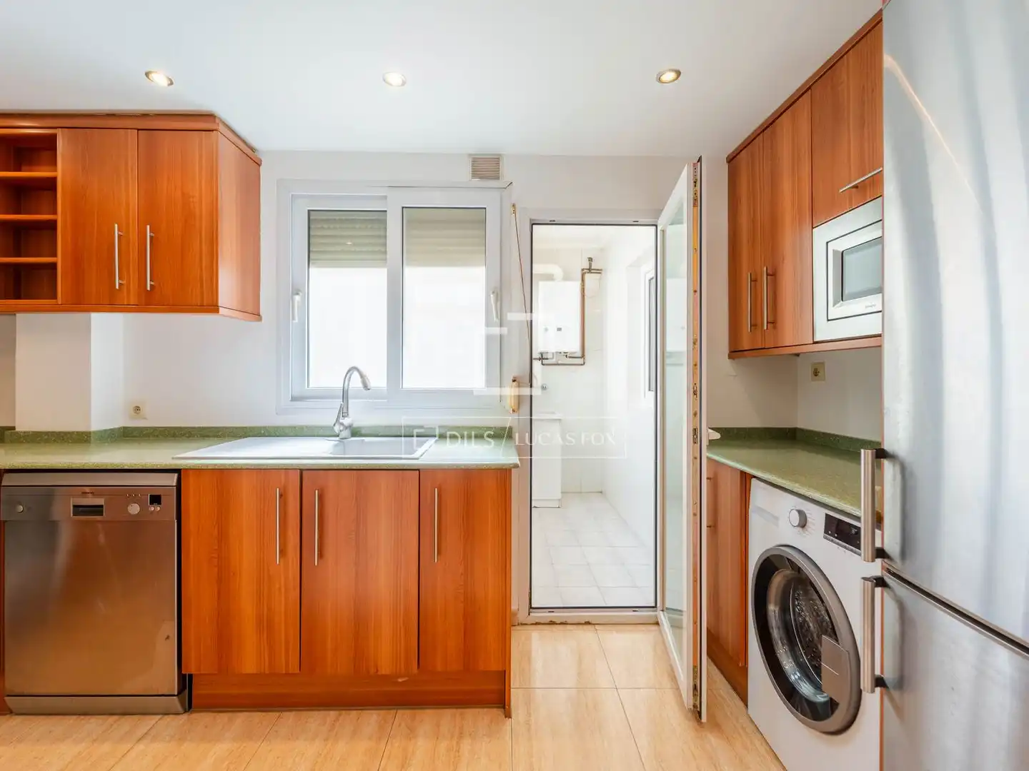 Cocina de Piso en venta en Valencia con Calefacción, Parquet y Amueblado