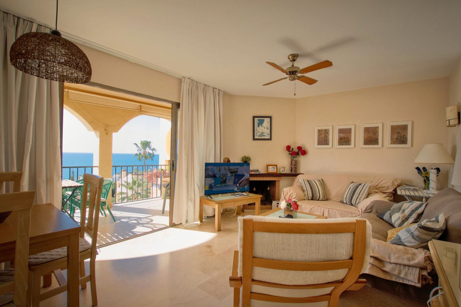 Living room of Apartment for sale in Mijas  with Air Conditioner, Terrace and Furnished