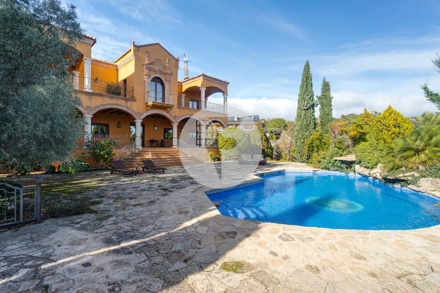 House with pool for sale in Molino de la Hoz
