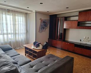 Sala d'estar de Pis en venda en Siero amb Calefacció