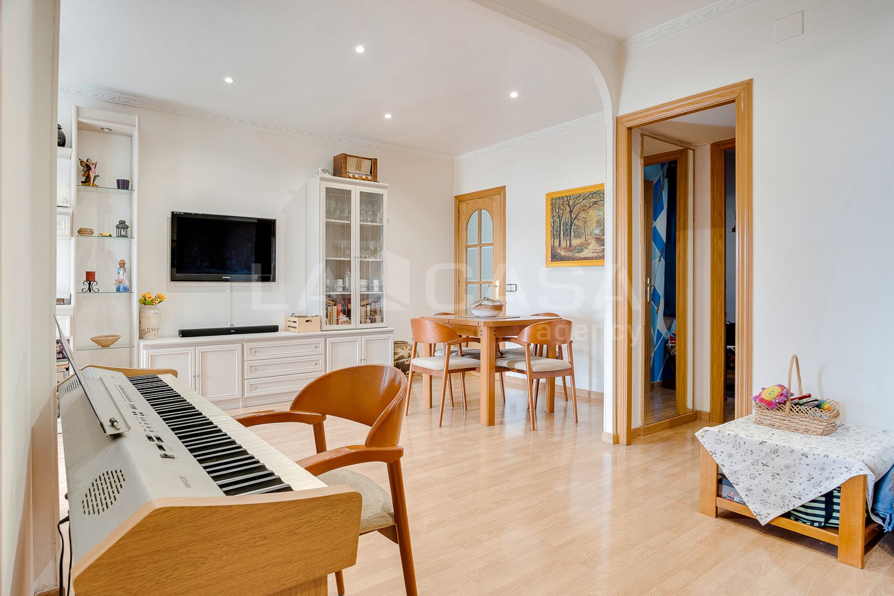 Living room of Flat for sale in L'Hospitalet de Llobregat  with Balcony