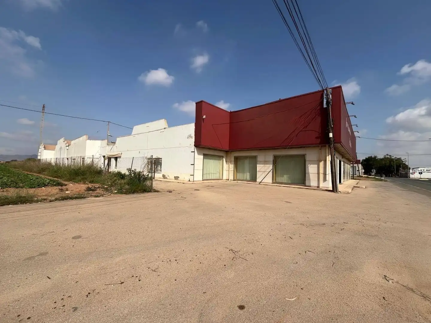Vista exterior de Nau industrial en venda en Cartagena amb Calefacció