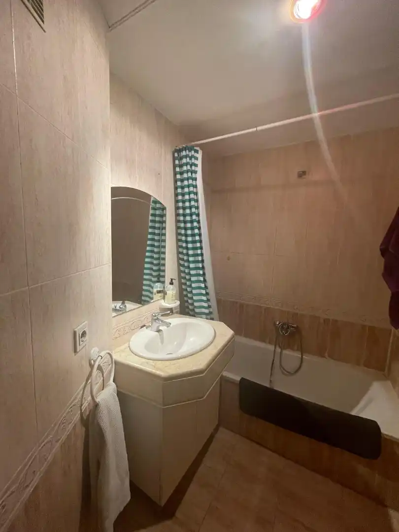 Baño de Piso en venta en Valencia con Aire acondicionado, Calefacción y Amueblado