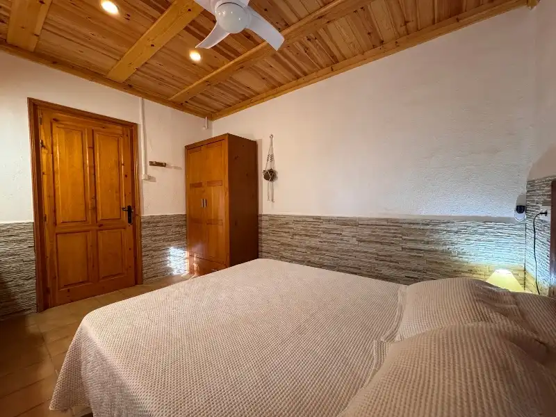 Habitación de Finca rústica en venta en Albons con Jardín privado, Terraza y Trastero