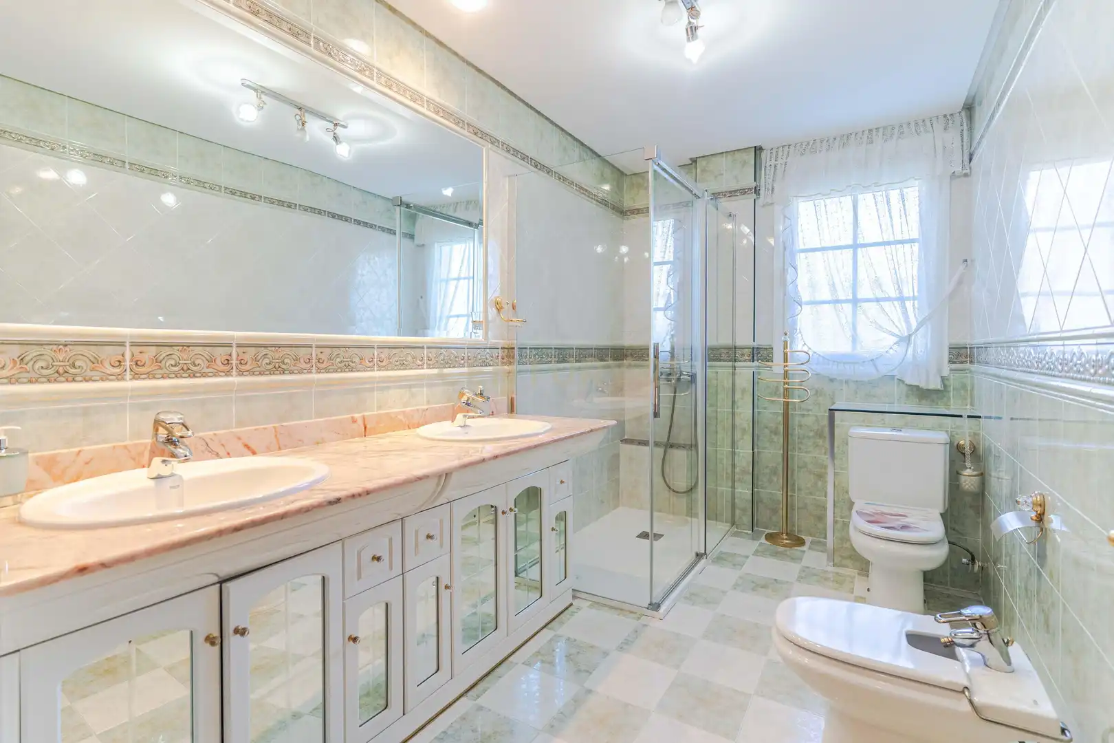 Bathroom of Houses for sale in Vélez de Benaudalla  with Private garden