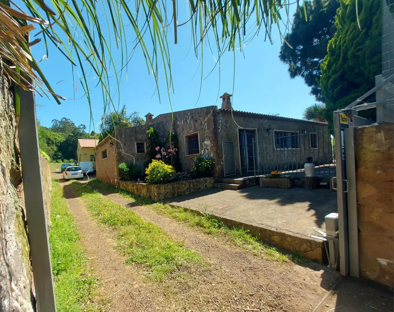 Vista exterior de Casa o xalet en venda en Tacoronte amb Jardí privat, Parquet i Terrassa