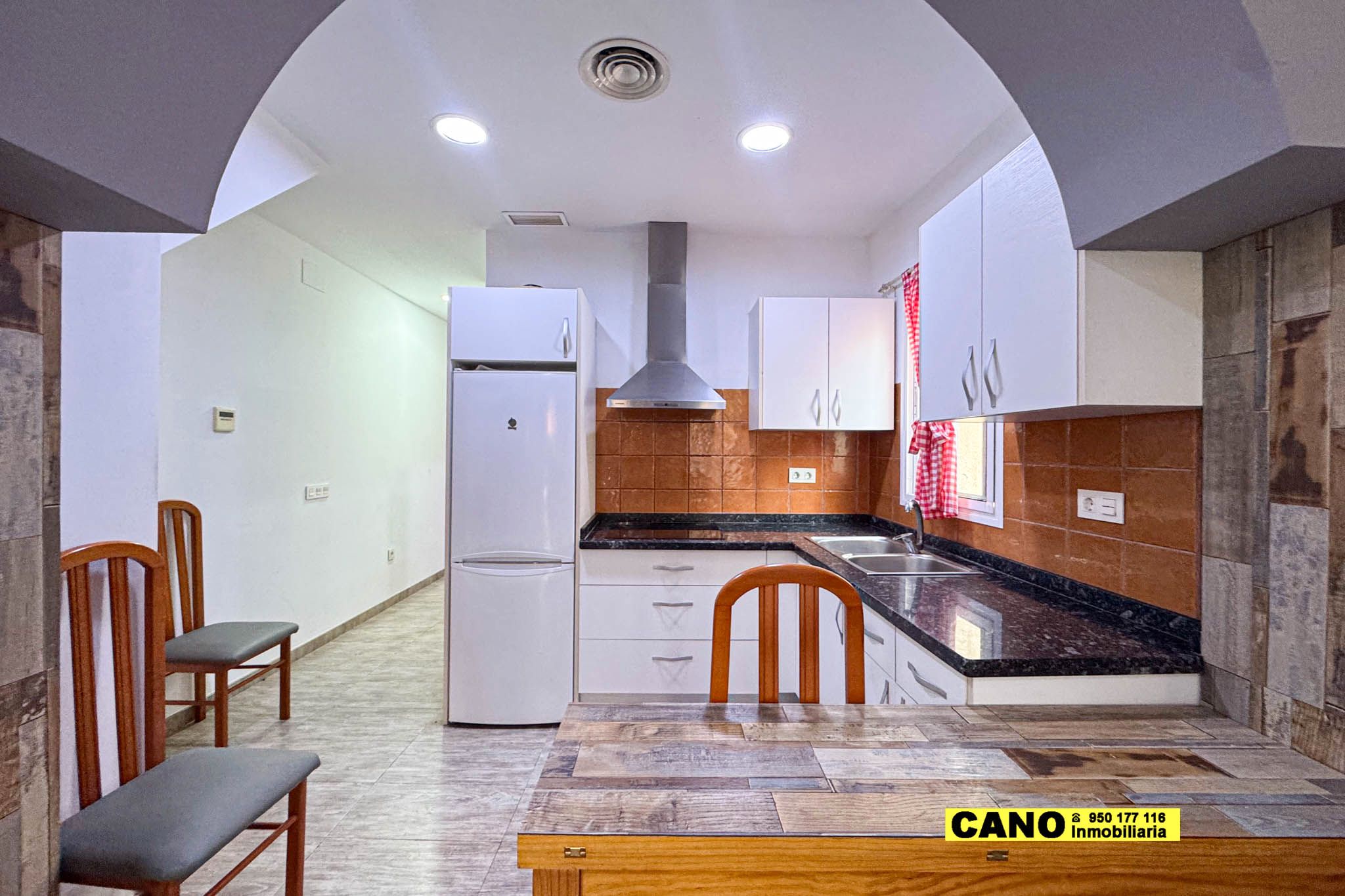 Cuina de Casa o xalet en venda en  Almería Capital