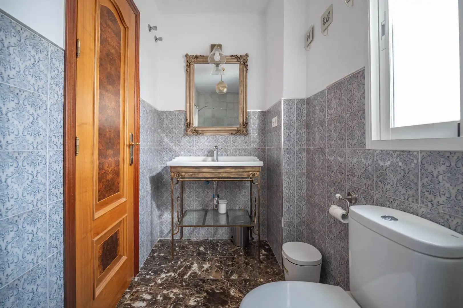 Badezimmer von Dachboden zum Verkauf in Maracena