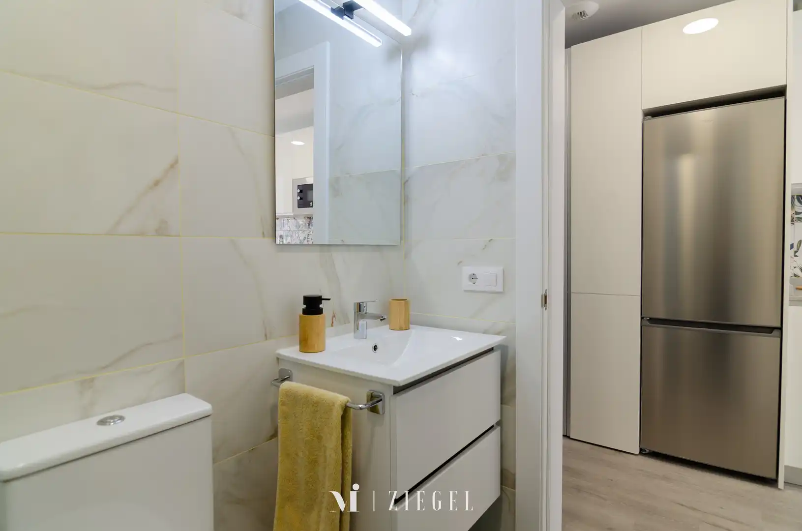 Bathroom of Flat for rent in Las Palmas de Gran Canaria  with Air Conditioner and Furnished