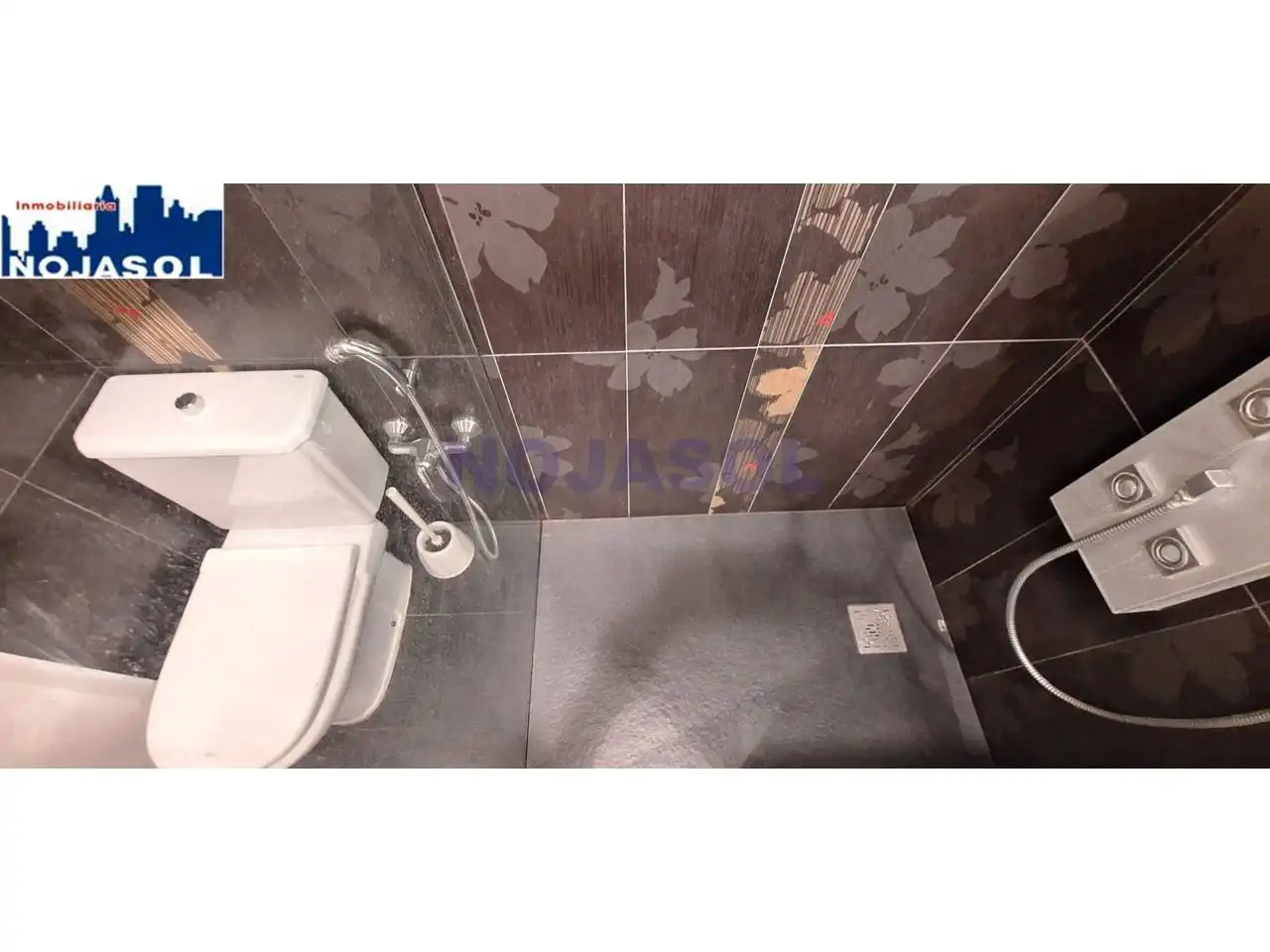 Bany de Apartament de lloguer en Noja amb Calefacció, Jardí privat i Terrassa