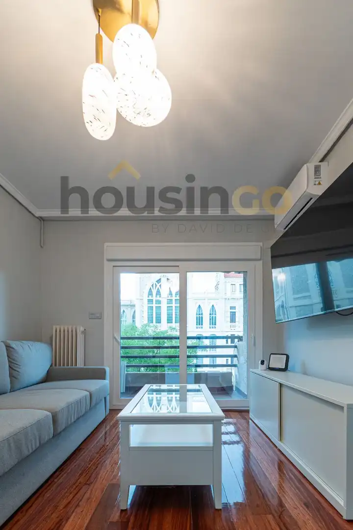 Living room of Flat for rent in Madrid  with Air Conditioner, Heating and Terrace