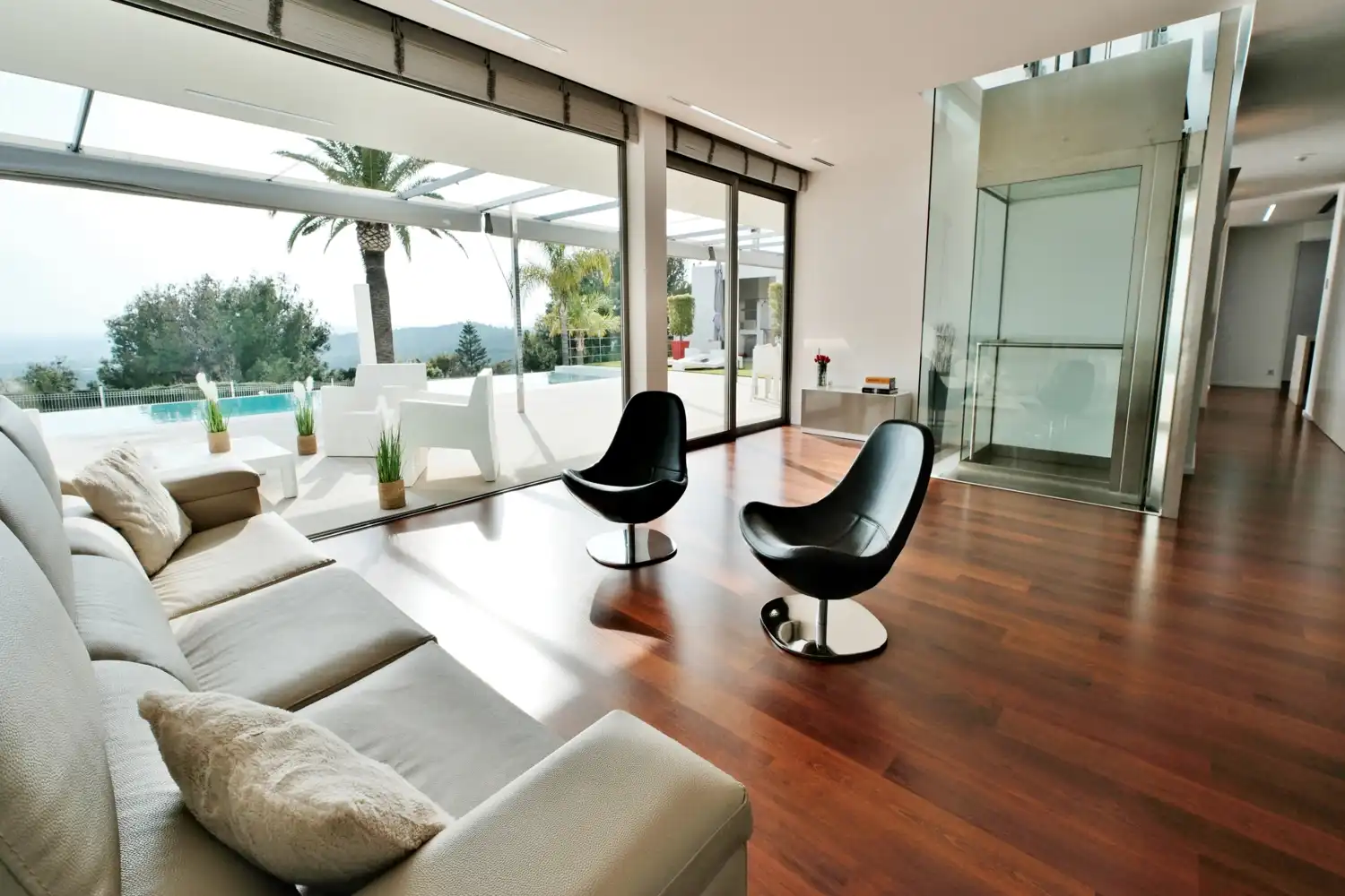 Sala d'estar de Casa o xalet en venda en Sagunto / Sagunt amb Aire condicionat, Calefacció i Jardí privat