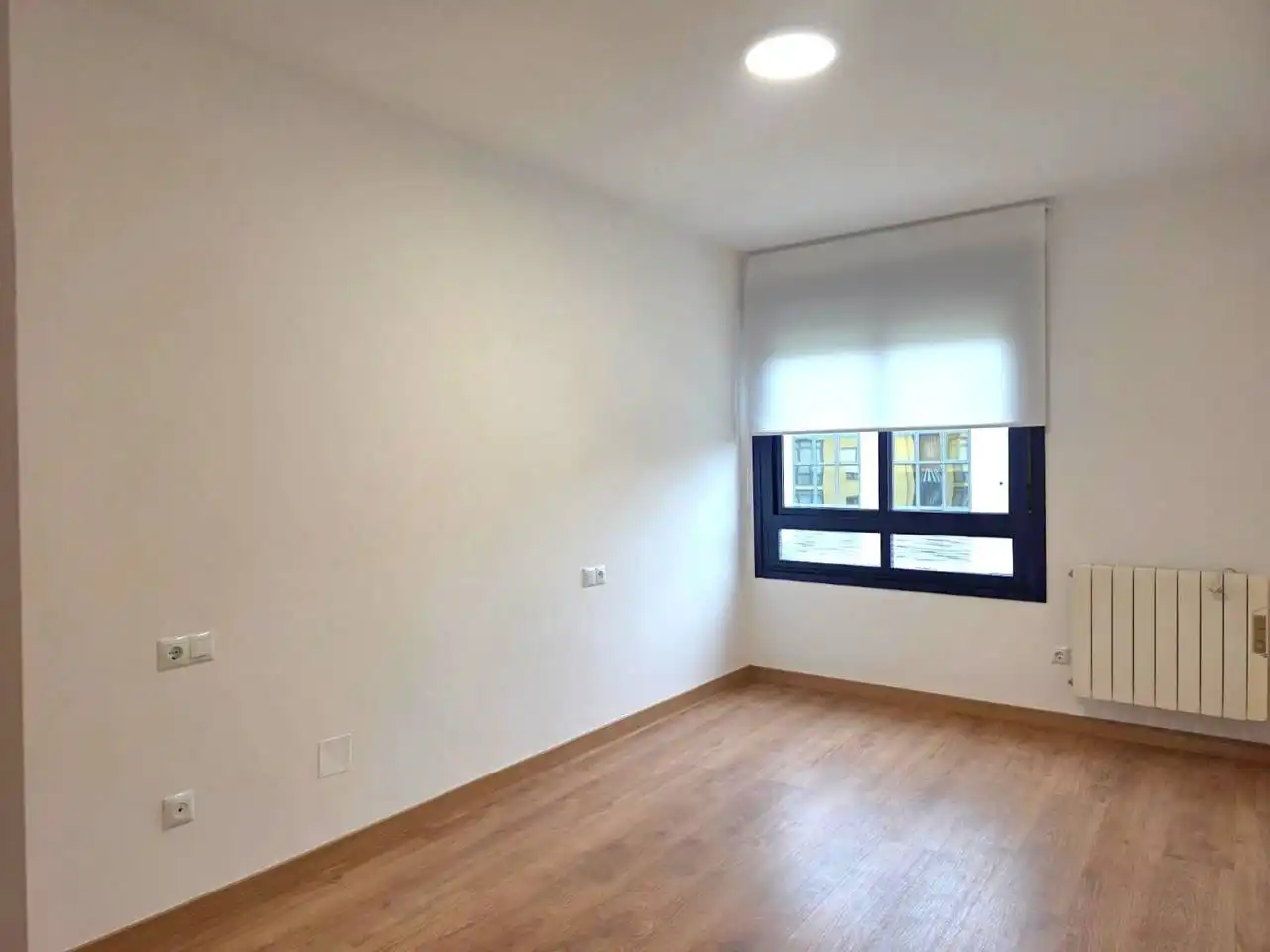 Habitación de Apartamento de alquiler en Sada (A Coruña) con Calefacción