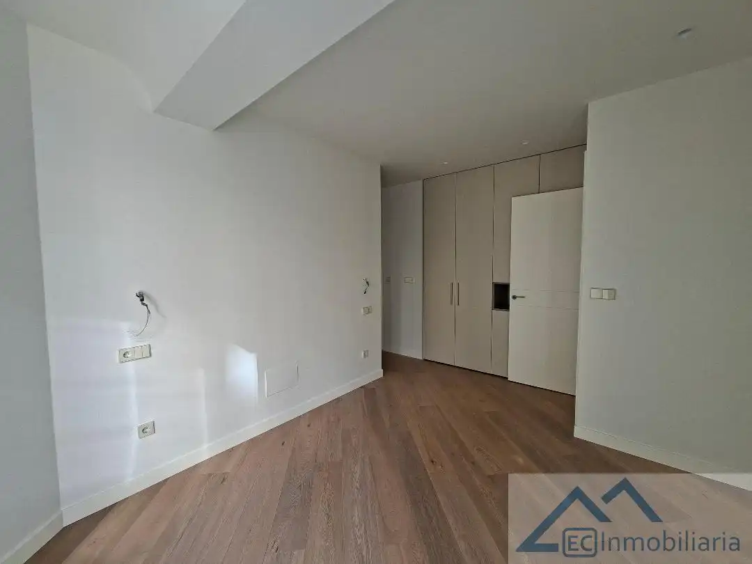 Habitación de Piso en venta en Santander con Calefacción y Trastero