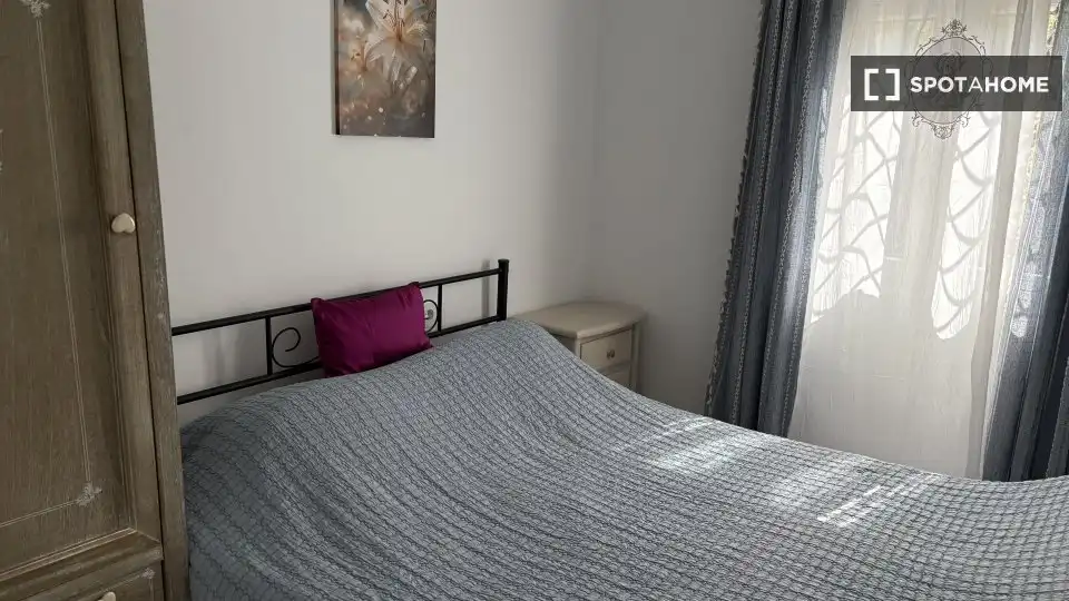 Schlafzimmer von Wohnungen zur untervermieten in Valdemorillo mit Klimaanlage, Terrasse und Möbliert