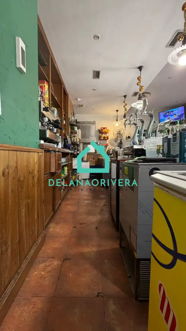 Local en venda en Alcalá de Henares amb Aire condicionat, Calefacció i Terrassa