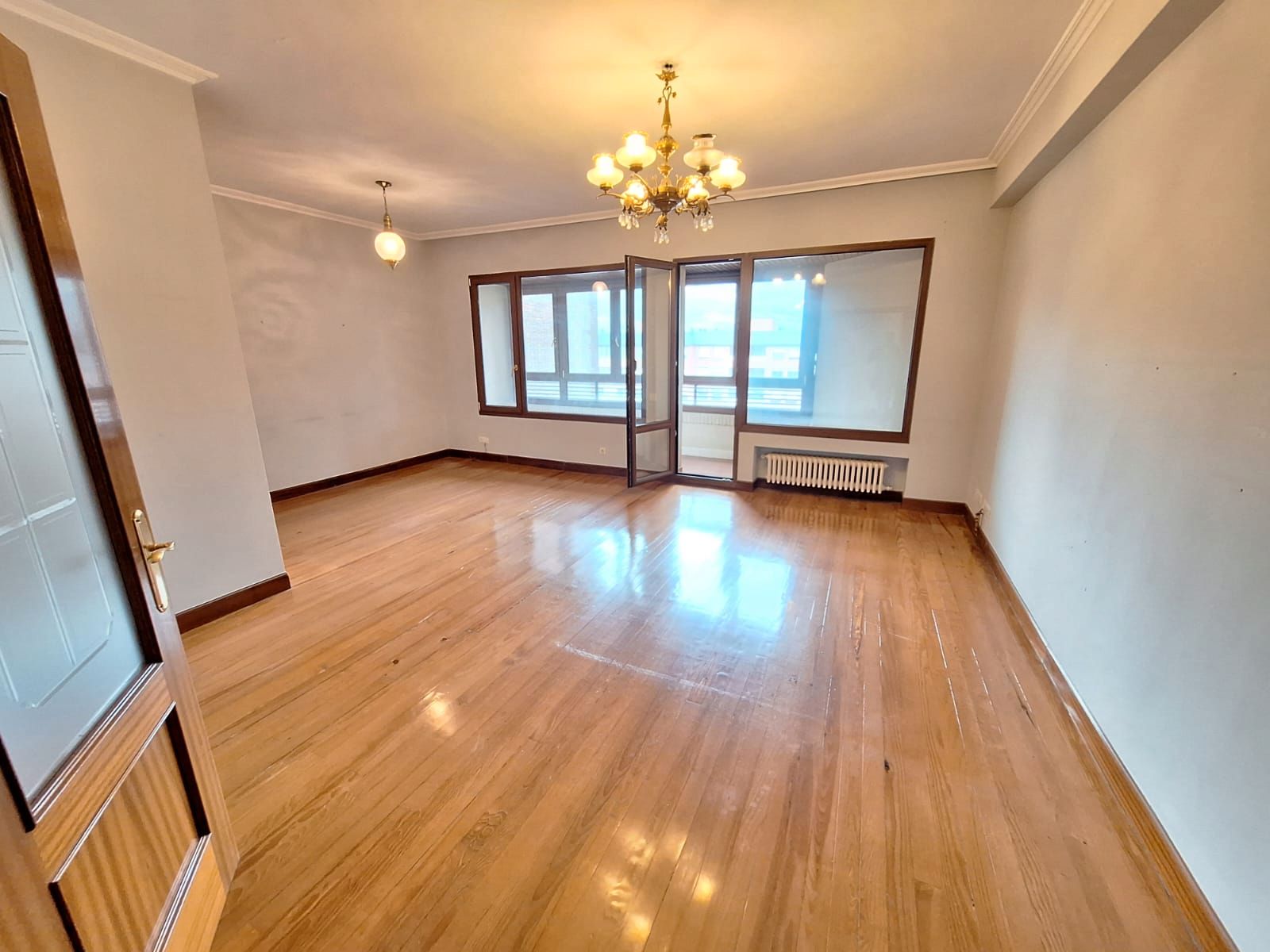 Wohnzimmer von Wohnung miete in Bilbao  mit Heizung, Terrasse und Ofen