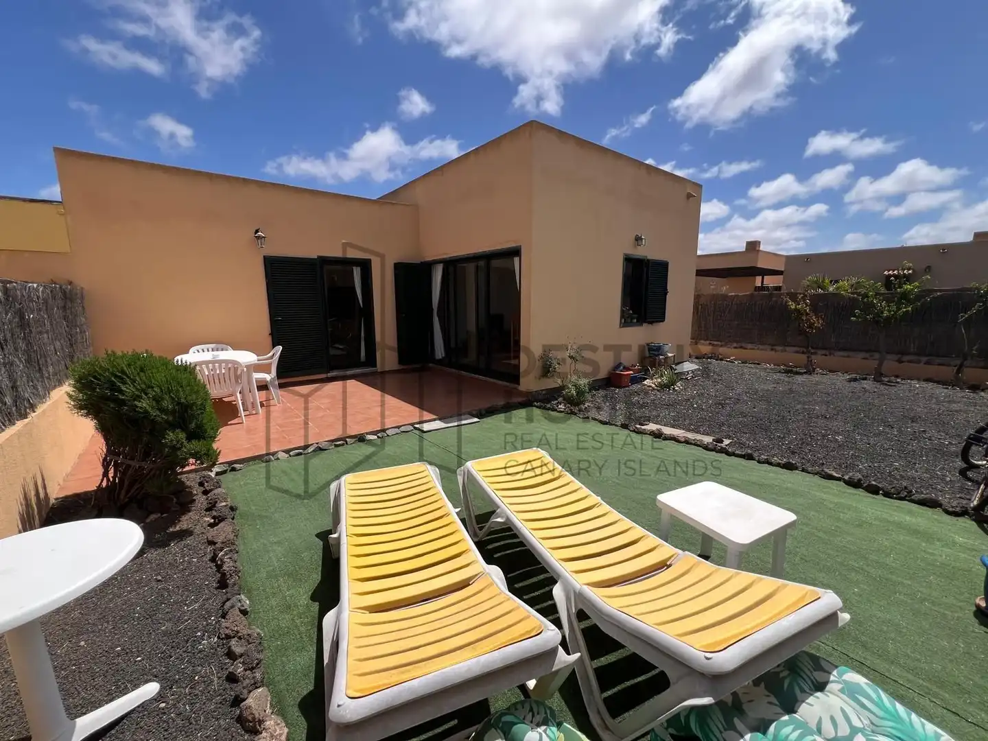 Vista exterior de Casa o chalet en venta en La Oliva con Jardín privado, Terraza y Trastero