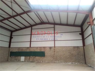 Local comercial en venta en Calle Pj Valle De La Huerga 24010 Cuadros