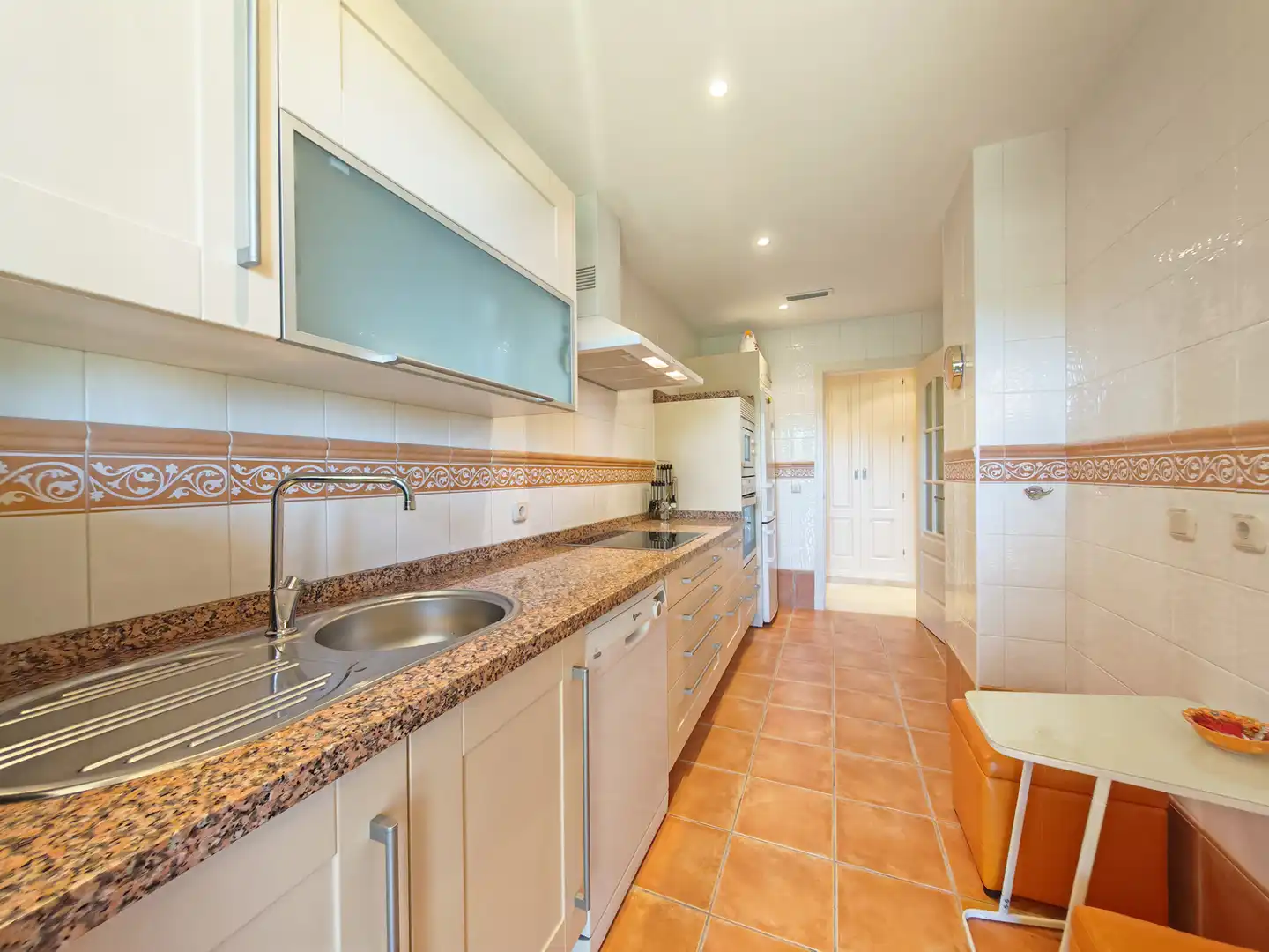 Cocina de Apartamento en venta en Ojén con Aire acondicionado, Terraza y Trastero
