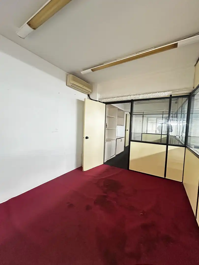 Gewerbefläche zum Verkauf in Calle POETA LLOMBART DEL, imagen 3