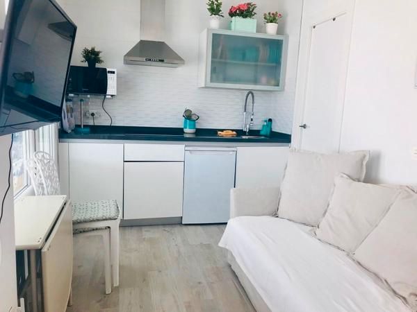 Cuina de Estudi de lloguer en  Granada Capital amb Aire condicionat, Calefacció i Terrassa