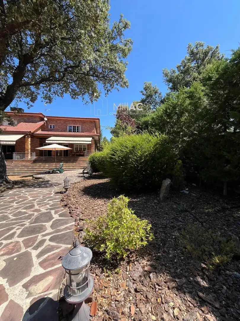 Houses for sale in El Espinar  with Heating, Private garden and Terrace
