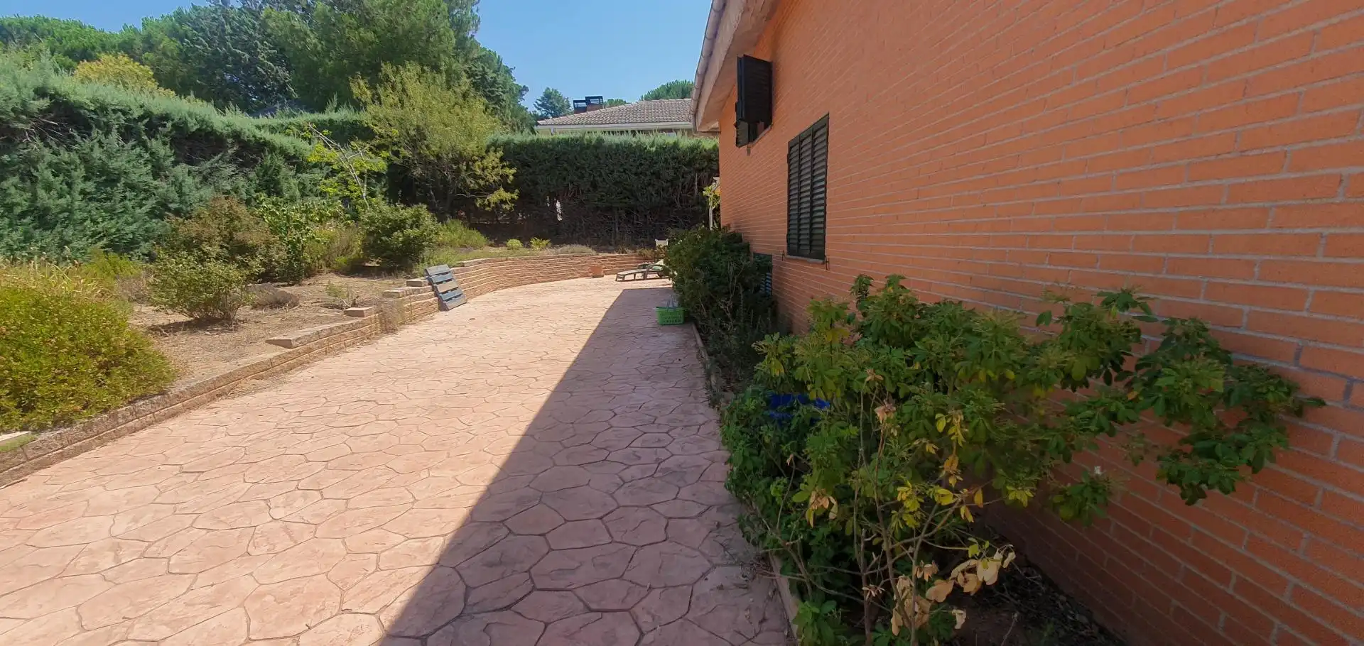 Vista exterior de Casa o chalet en venta en El Casar con Terraza, Trastero y Piscina