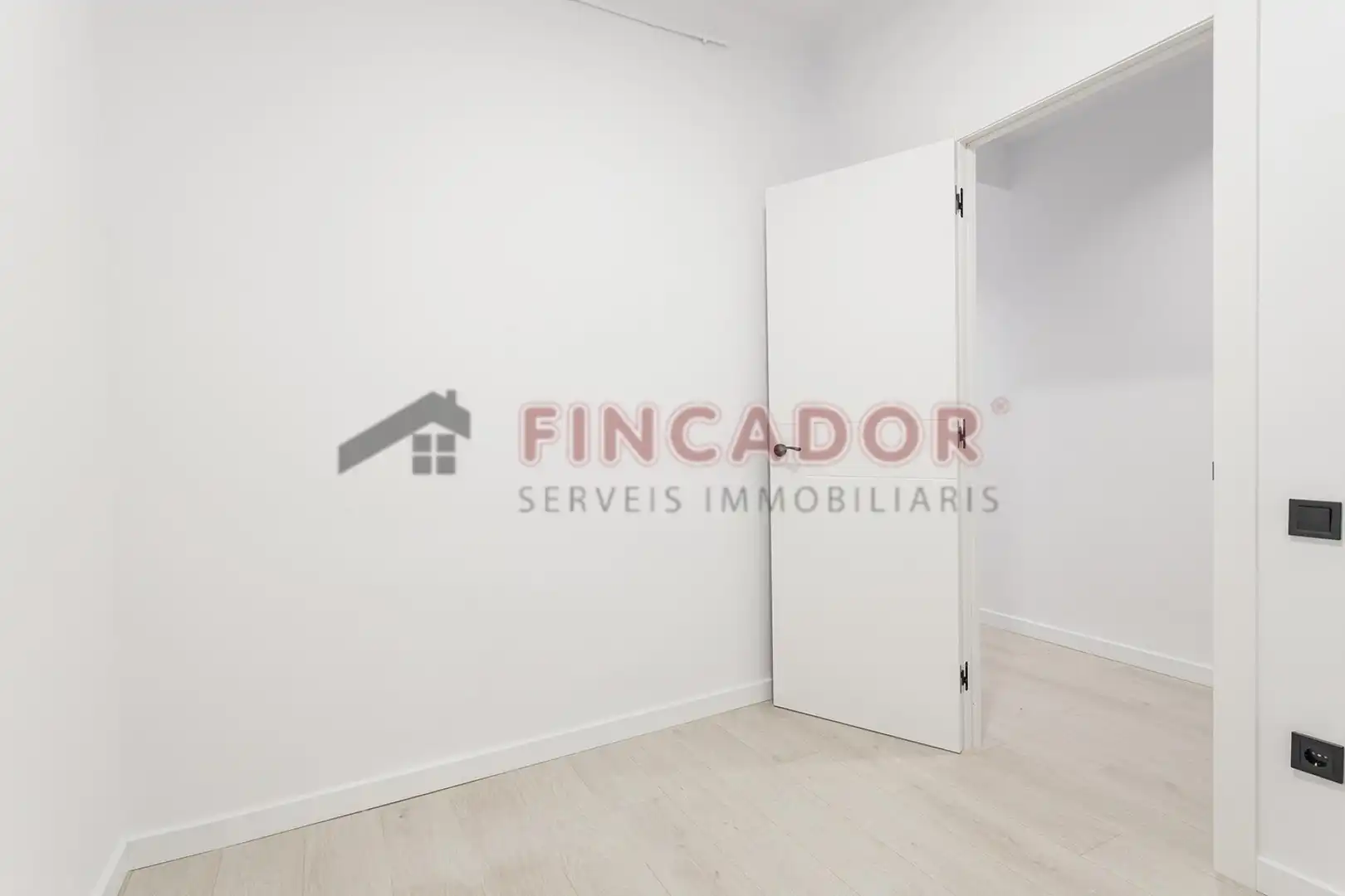 Habitación de Piso en venta en Esplugues de Llobregat con Aire acondicionado, Calefacción y Parquet