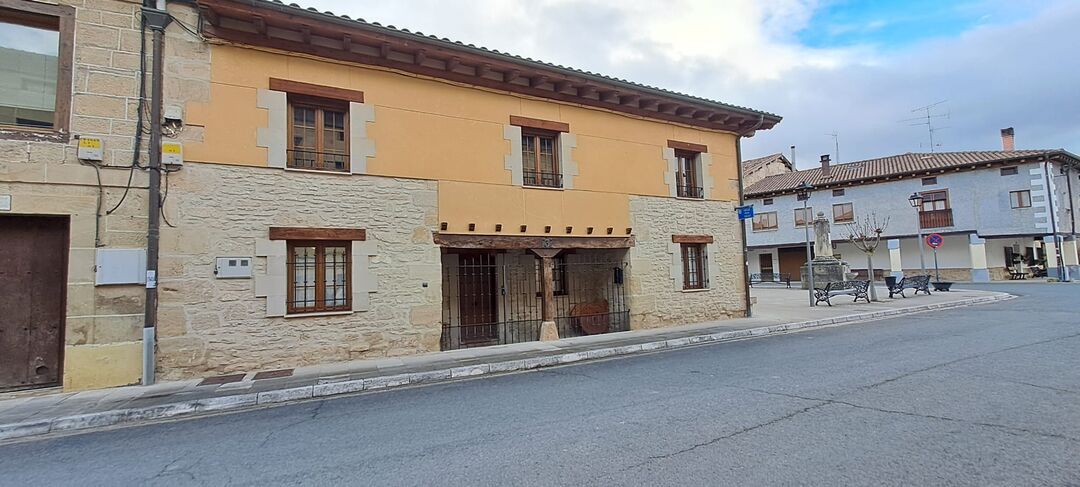 Vista exterior de Casa o chalet en venta en Armiñón con Calefacción y Trastero