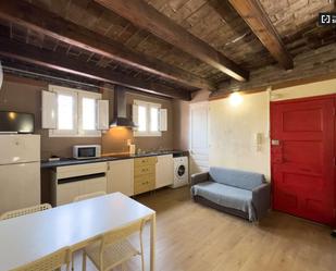 Kitchen of Study to share in  Barcelona Capital  with Air Conditioner and Terrace