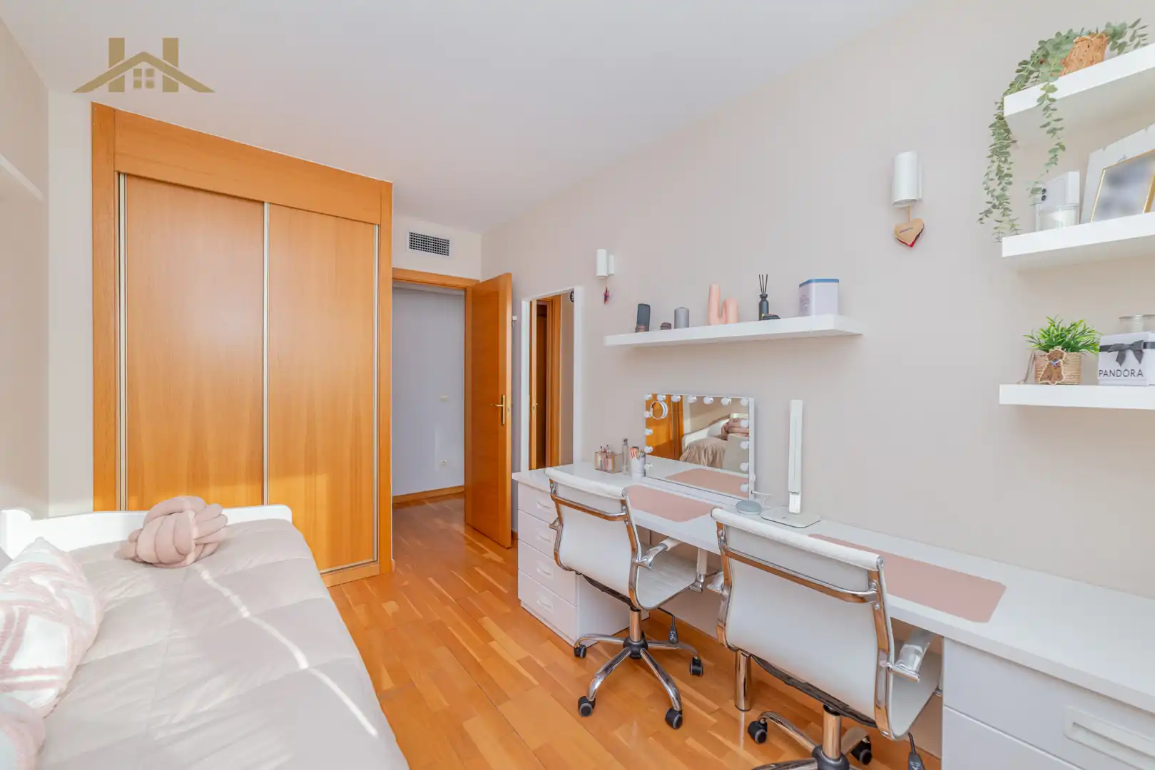 Bedroom of Flat for sale in Valdemoro  with Air Conditioner, Heating and Parquet flooring