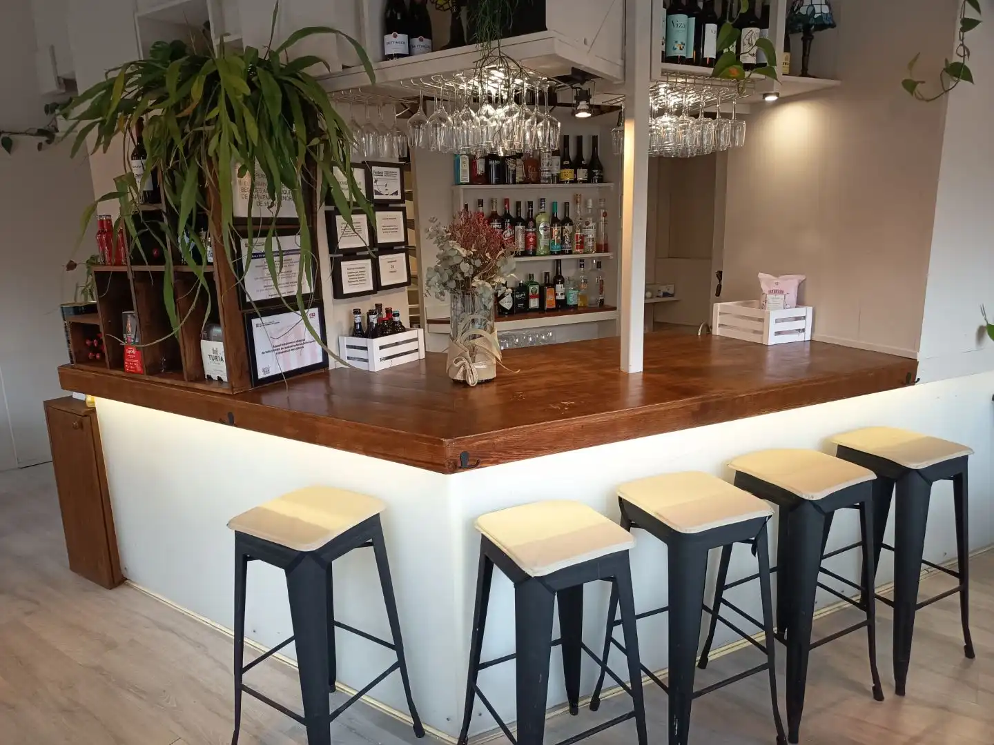 Commercial properties for sale in Vilassar de Mar  with Air Conditioner, Heating and Parquet flooring