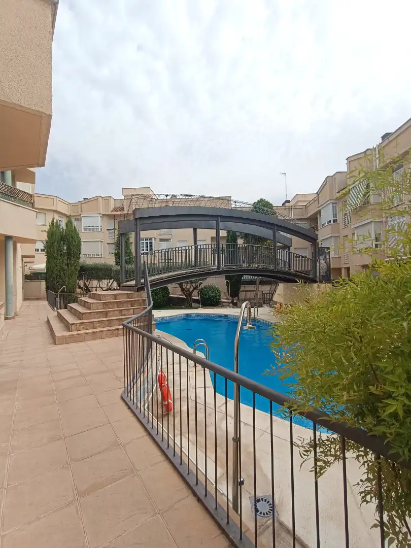 Piscina de Pis de lloguer en Villanueva del Pardillo amb Aire condicionat, Calefacció i Parquet