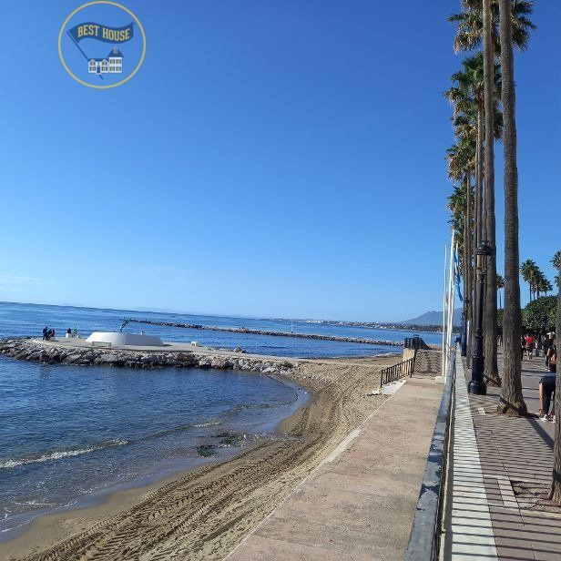 Vista exterior de Apartament en venda en Marbella amb Aire condicionat, Calefacció i Parquet