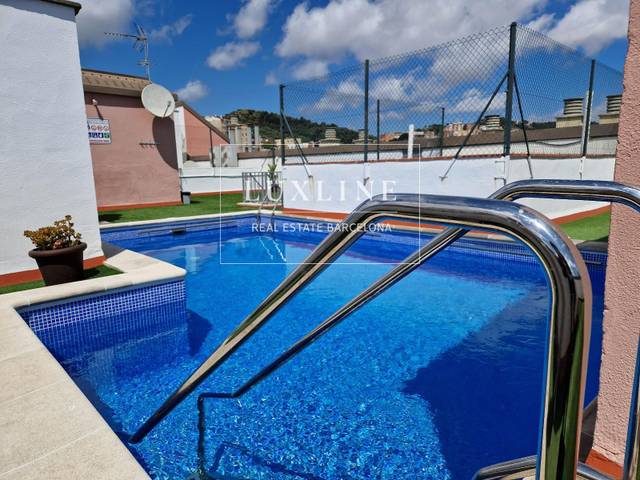 Piso en Venta en Travessera de Dalt en Vila de Gràcia