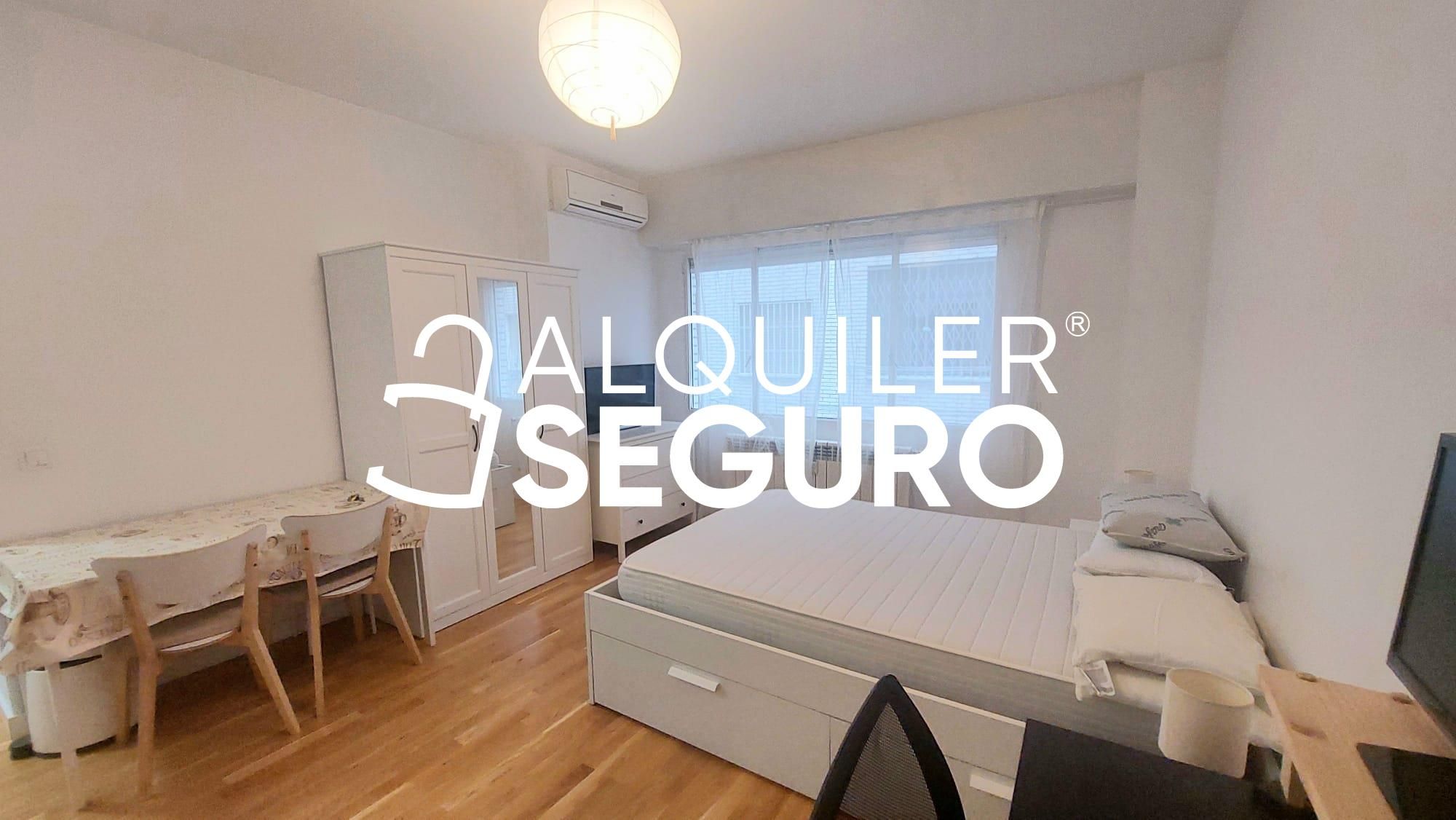 Dormitori de Estudi de lloguer en  Madrid Capital amb Aire condicionat, Calefacció i Moblat