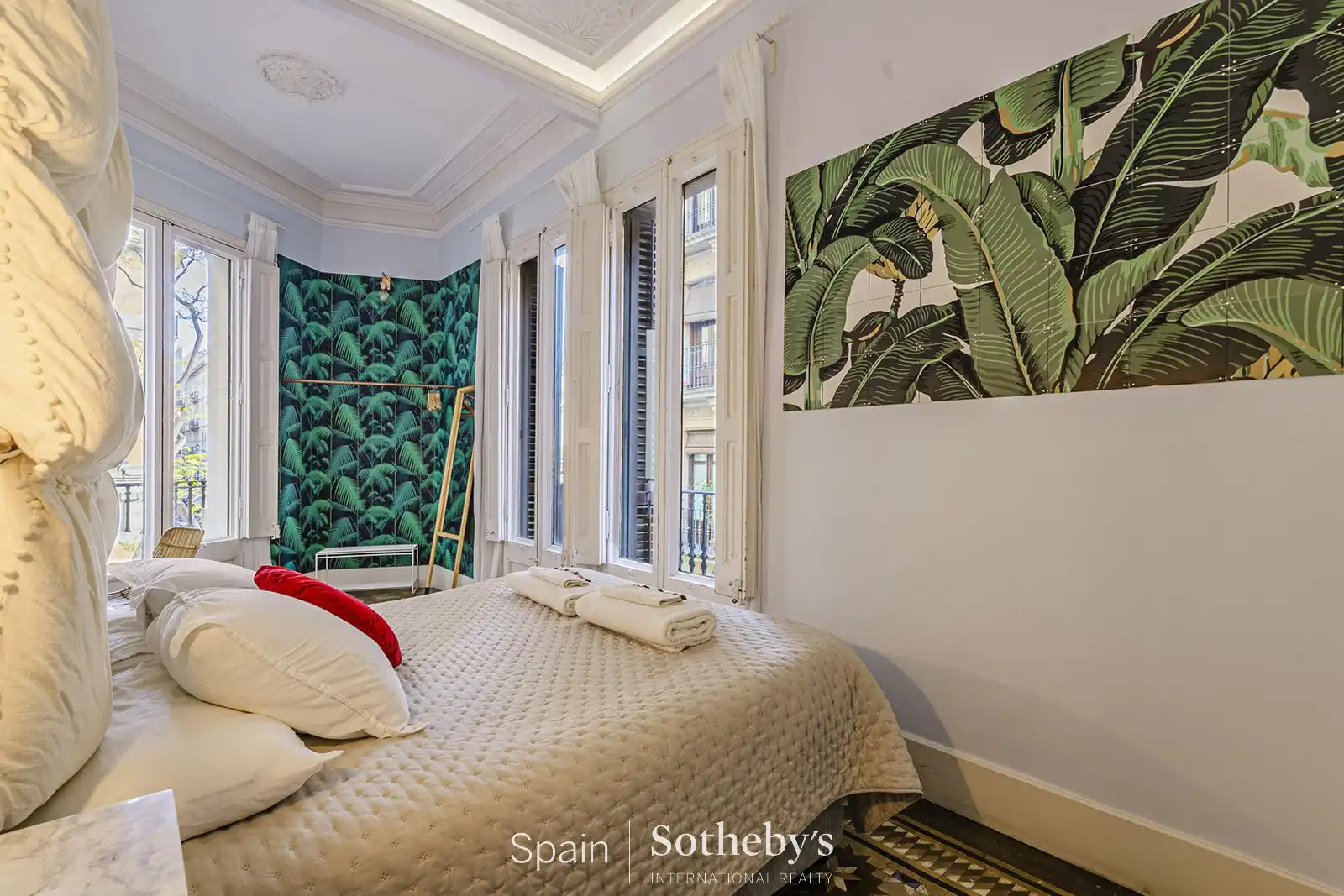Dormitori de Apartament en venda en Barcelona amb Aire condicionat, Calefacció i Terrassa