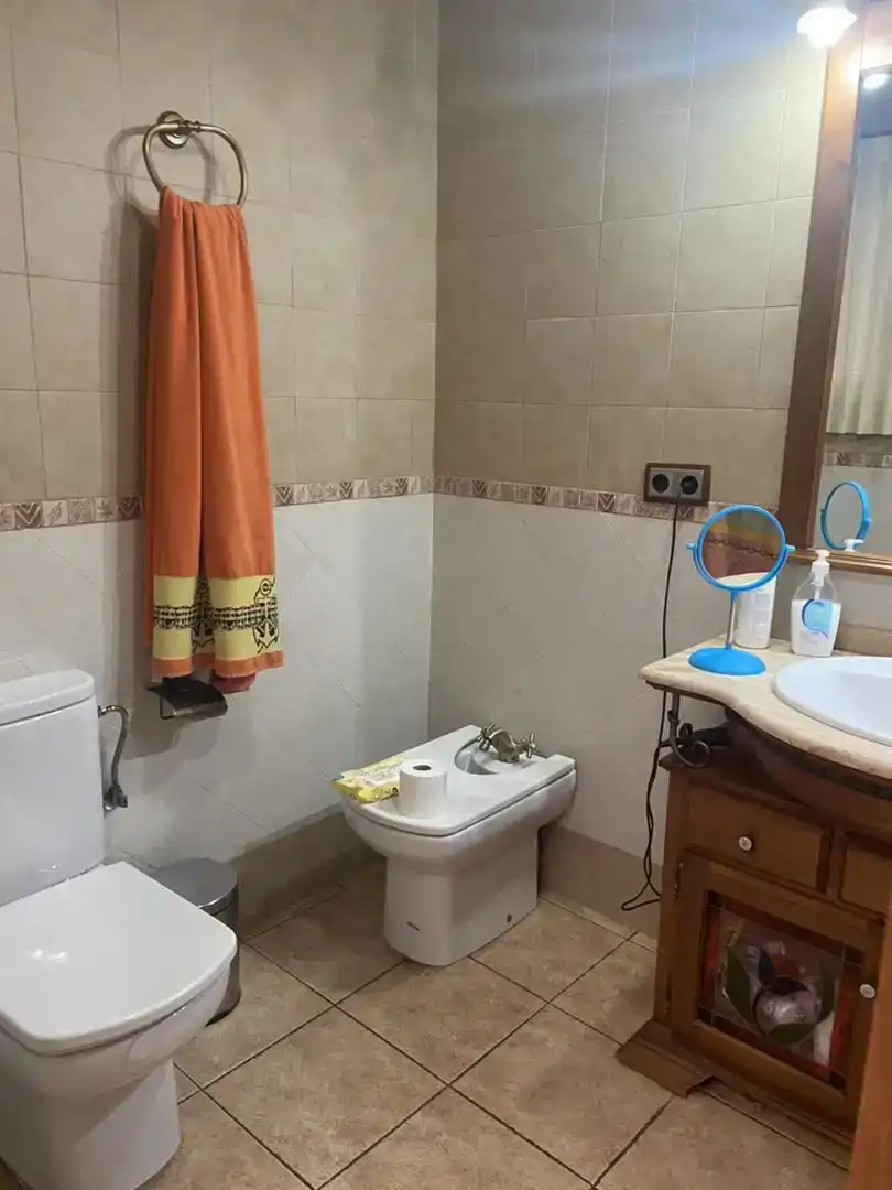 Baño de Planta baja en venta en Aspe con Amueblado, Lavadora y Microondas