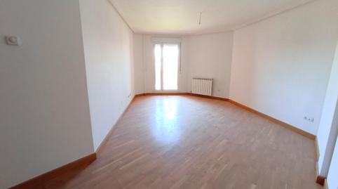 Photo 3 of Flat for sale in Calle la Chopera, 4, San Mamés - La Palomera, León